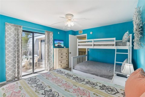 Townhouse in New Smyrna Beach, Florida 2 bedrooms, 120.59 sq.m. № 2094128 - photo 22