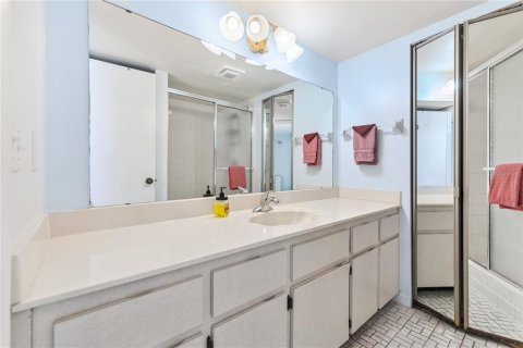 Townhouse in New Smyrna Beach, Florida 2 bedrooms, 120.59 sq.m. № 2094128 - photo 23