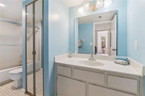 Townhouse in New Smyrna Beach, Florida 2 bedrooms, 120.59 sq.m. № 2094128 - photo 24