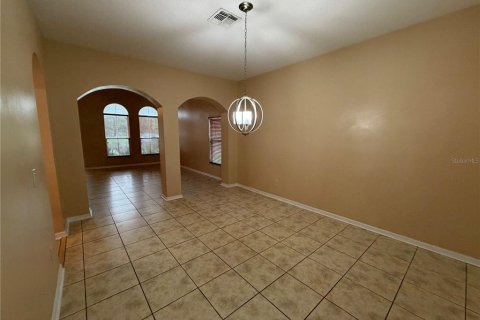 Villa ou maison à louer à Kissimmee, Floride: 5 chambres, 257.53 m2 № 2352420 - photo 8