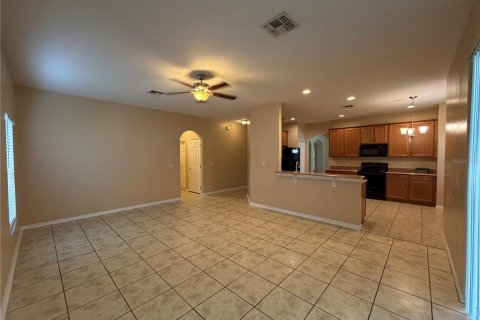 Villa ou maison à louer à Kissimmee, Floride: 5 chambres, 257.53 m2 № 2352420 - photo 13