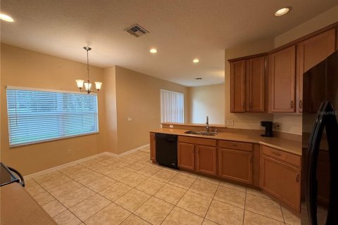 Villa ou maison à louer à Kissimmee, Floride: 5 chambres, 257.53 m2 № 2352420 - photo 10