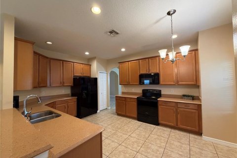 Villa ou maison à louer à Kissimmee, Floride: 5 chambres, 257.53 m2 № 2352420 - photo 11