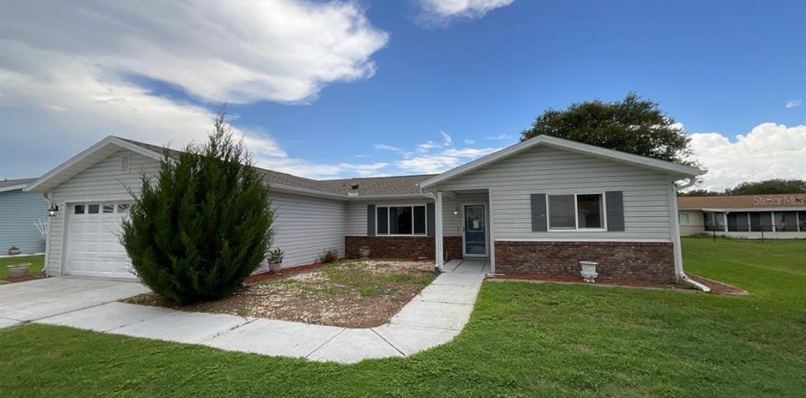House in Summerfield, Florida 3 bedrooms, 134.71 sq.m. № 2157960