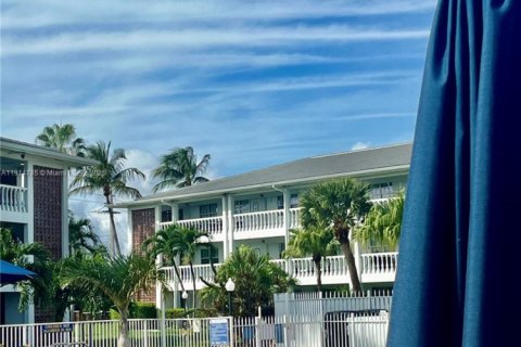 Купить кондоминиум в Форт-Лодердейл, Флорида 2 спальни, 81.29м2, № 1970154 - фото 14