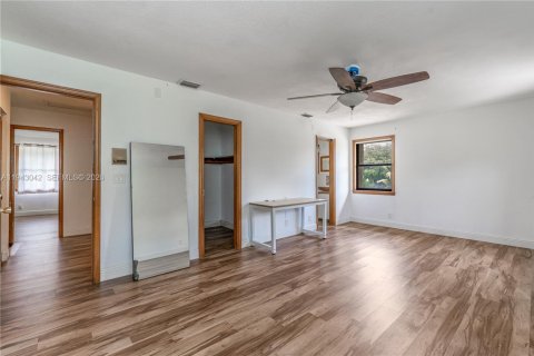 Villa ou maison à vendre à West Palm Beach, Floride: 5 chambres, 252.88 m2 № 2024544 - photo 6