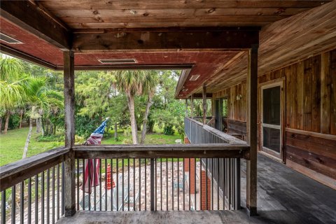 Villa ou maison à vendre à West Palm Beach, Floride: 5 chambres, 252.88 m2 № 2024544 - photo 4