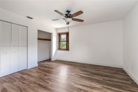 Villa ou maison à vendre à West Palm Beach, Floride: 5 chambres, 252.88 m2 № 2024544 - photo 14