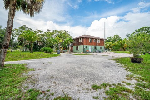 Villa ou maison à vendre à West Palm Beach, Floride: 5 chambres, 252.88 m2 № 2024544 - photo 23