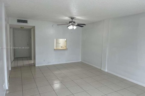 Купить кондоминиум в Уэст-Палм-Бич, Флорида 1 спальня, 65.4м2, № 1804452 - фото 14