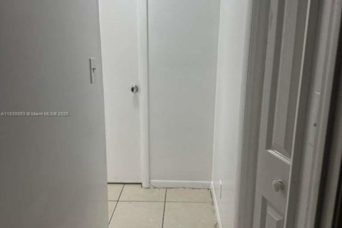 Купить кондоминиум в Уэст-Палм-Бич, Флорида 1 спальня, 65.4м2, № 1804452 - фото 16