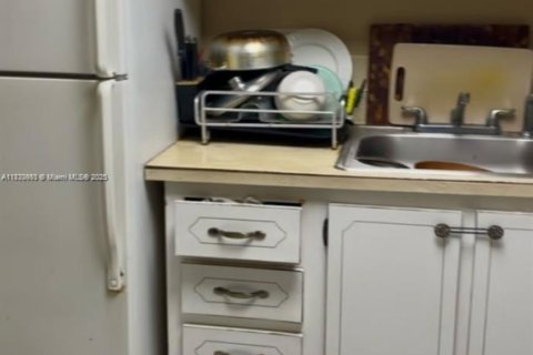Condominio en venta en West Palm Beach, Florida, 1 dormitorio, 65.4 m2 № 1804452 - foto 1
