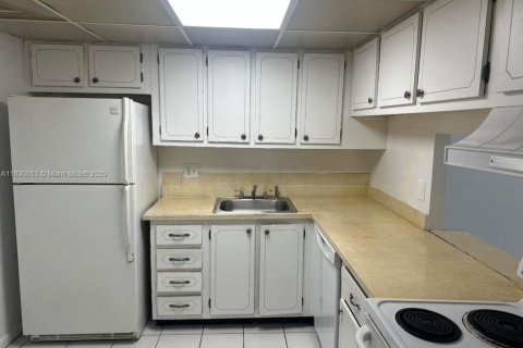 Купить кондоминиум в Уэст-Палм-Бич, Флорида 1 спальня, 65.4м2, № 1804452 - фото 10