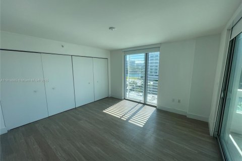 Condo in Bay Harbor Islands, Florida, 2 bedrooms  № 1781918 - photo 8