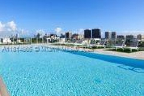 Condo in Bay Harbor Islands, Florida, 2 bedrooms  № 1781918 - photo 14