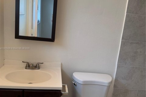 Condo in Oakland Park, Florida, 1 bedroom  № 1770406 - photo 8
