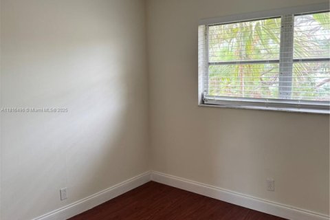Condo in Oakland Park, Florida, 1 bedroom  № 1770406 - photo 5
