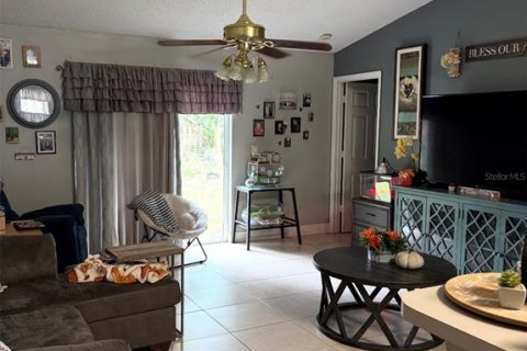 Villa ou maison à vendre à Melbourne, Floride: 3 chambres, 116.31 m2 № 2398459 - photo 2