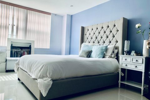 Купить кондоминиум в Авентура, Флорида 1 спальня, 99.03м2, № 1502642 - фото 15