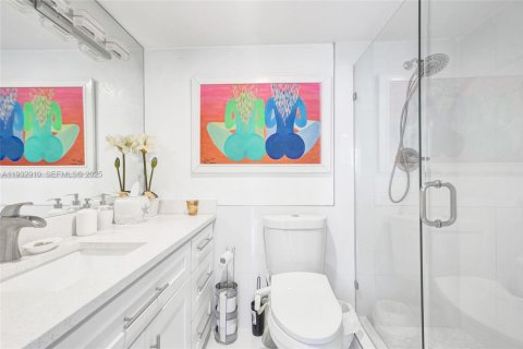 Condo in North Miami Beach, Florida, 2 bedrooms № 2152463 - photo 14