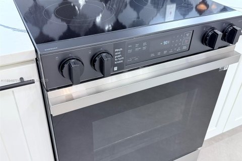 Купить виллу или дом в Порт-Сент-Луси, Флорида 10 комнат, 265.24м2, № 1949285 - фото 10