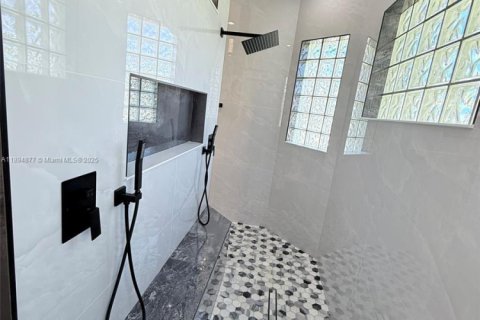 Купить виллу или дом в Порт-Сент-Луси, Флорида 10 комнат, 265.24м2, № 1949285 - фото 30