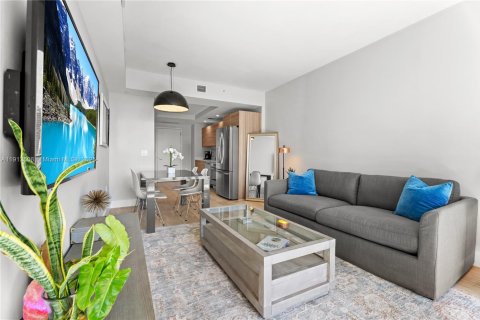 Condo in Miami, Florida, 1 bedroom № 2089332 - photo 8