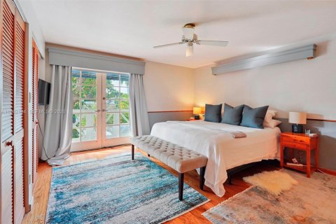 Casa en venta en Fort Lauderdale, Florida, 3 dormitorios, 249.26 m2 № 2088702 - foto 12