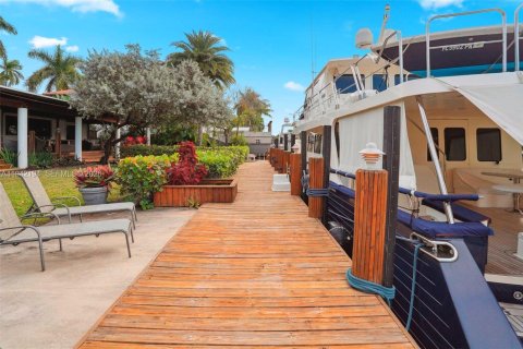 Casa en venta en Fort Lauderdale, Florida, 3 dormitorios, 249.26 m2 № 2088702 - foto 27