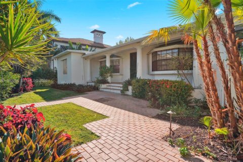 Casa en venta en Fort Lauderdale, Florida, 3 dormitorios, 249.26 m2 № 2088702 - foto 1