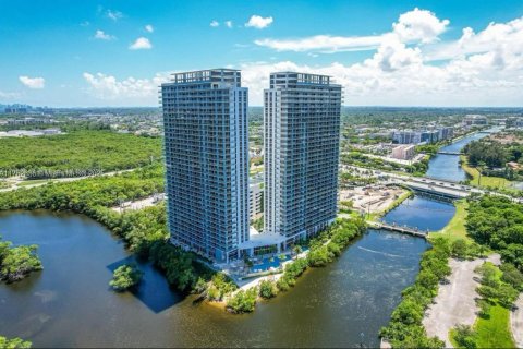 Condominio en venta en North Miami Beach, Florida, 1 dormitorio, 87.05 m2 № 1692257 - foto 19