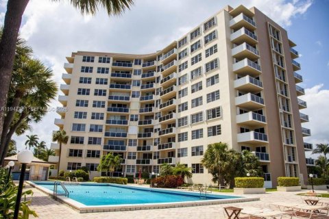 Condo in West Palm Beach, Florida, 1 bedroom  № 2003533