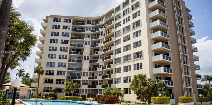 Condo in West Palm Beach, Florida, 1 bedroom  № 2003533