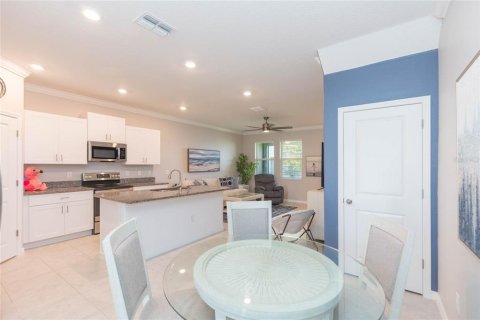 Touwnhouse à vendre à Wesley Chapel, Floride: 3 chambres, 148.36 m2 № 2438104 - photo 6