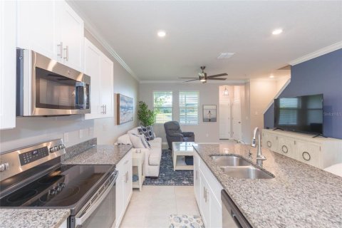 Touwnhouse à vendre à Wesley Chapel, Floride: 3 chambres, 148.36 m2 № 2438104 - photo 10