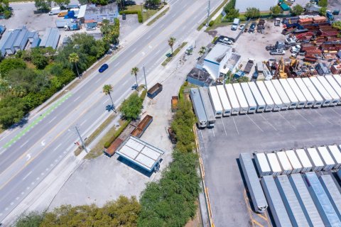 Commercial property in Pompano Beach, Florida № 2187308 - photo 13
