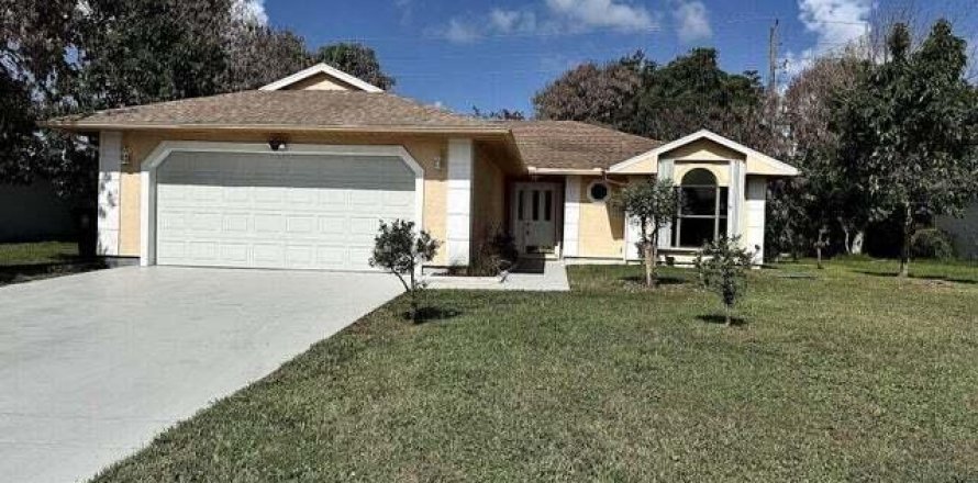 Villa ou maison à Port St. Lucie, Floride 3 chambres, 150.41 m2 № 2385195