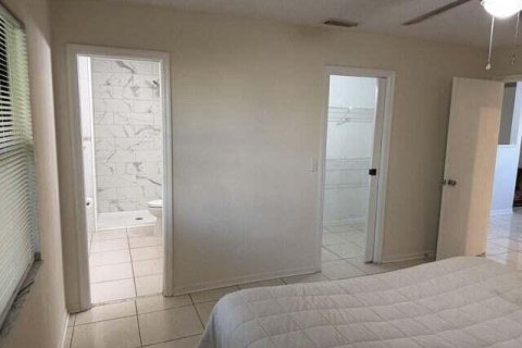 Villa ou maison à vendre à Port St. Lucie, Floride: 3 chambres, 150.41 m2 № 2385195 - photo 20