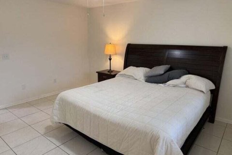 Villa ou maison à vendre à Port St. Lucie, Floride: 3 chambres, 150.41 m2 № 2385195 - photo 23