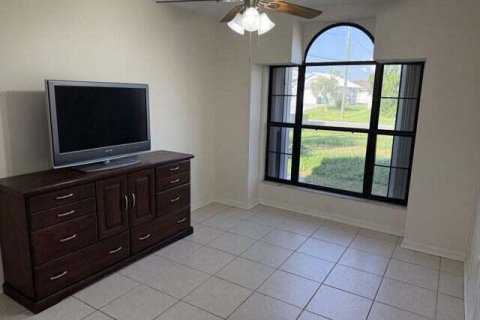 Villa ou maison à vendre à Port St. Lucie, Floride: 3 chambres, 150.41 m2 № 2385195 - photo 15