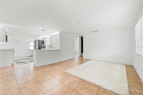Casa en alquiler en Sarasota, Florida, 3 dormitorios, 117.24 m2 № 1906466 - foto 15