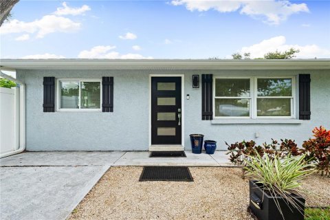 Casa en alquiler en Sarasota, Florida, 3 dormitorios, 117.24 m2 № 1906466 - foto 4