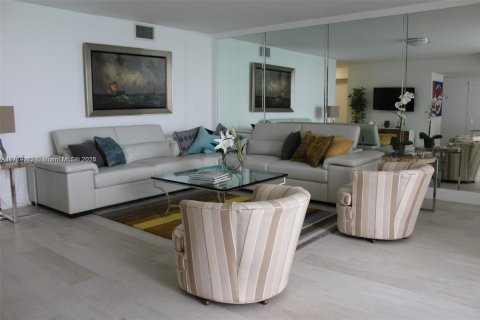 Condominio en alquiler en Key Biscayne, Florida, 3 dormitorios, 174.19 m2 № 1991087 - foto 16