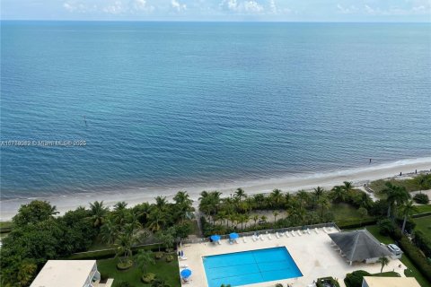 Condominio en alquiler en Key Biscayne, Florida, 3 dormitorios, 174.19 m2 № 1991087 - foto 2