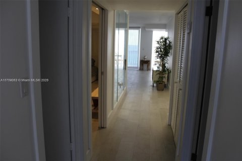 Condominio en alquiler en Key Biscayne, Florida, 3 dormitorios, 174.19 m2 № 1991087 - foto 15
