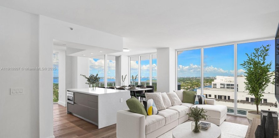 Кондоминиум с 2 спальнями в Майами-Бич, Флорида № 1974027