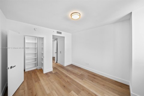 Снять в аренду кондоминиум в Майами-Бич, Флорида 2 спальни, 128.21м2, № 1974027 - фото 23