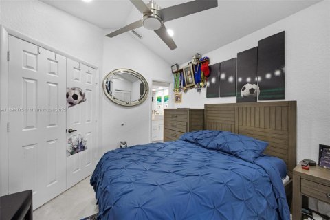 House in Coral Springs, Florida 3 bedrooms, 166.02 sq.m. № 1953265 - photo 27