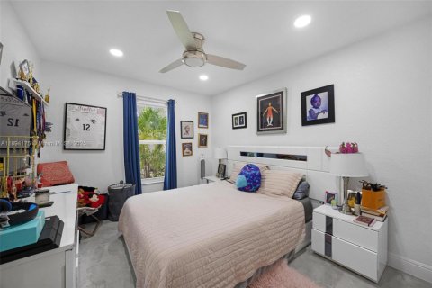 House in Coral Springs, Florida 3 bedrooms, 166.02 sq.m. № 1953265 - photo 20