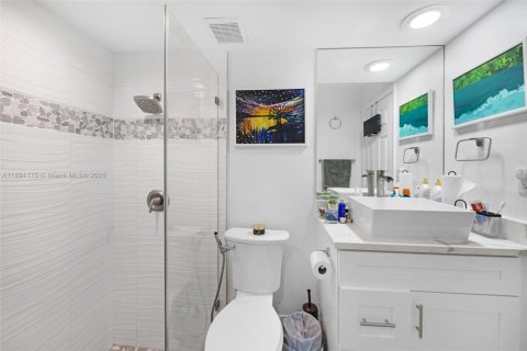 House in Coral Springs, Florida 3 bedrooms, 166.02 sq.m. № 1953265 - photo 23